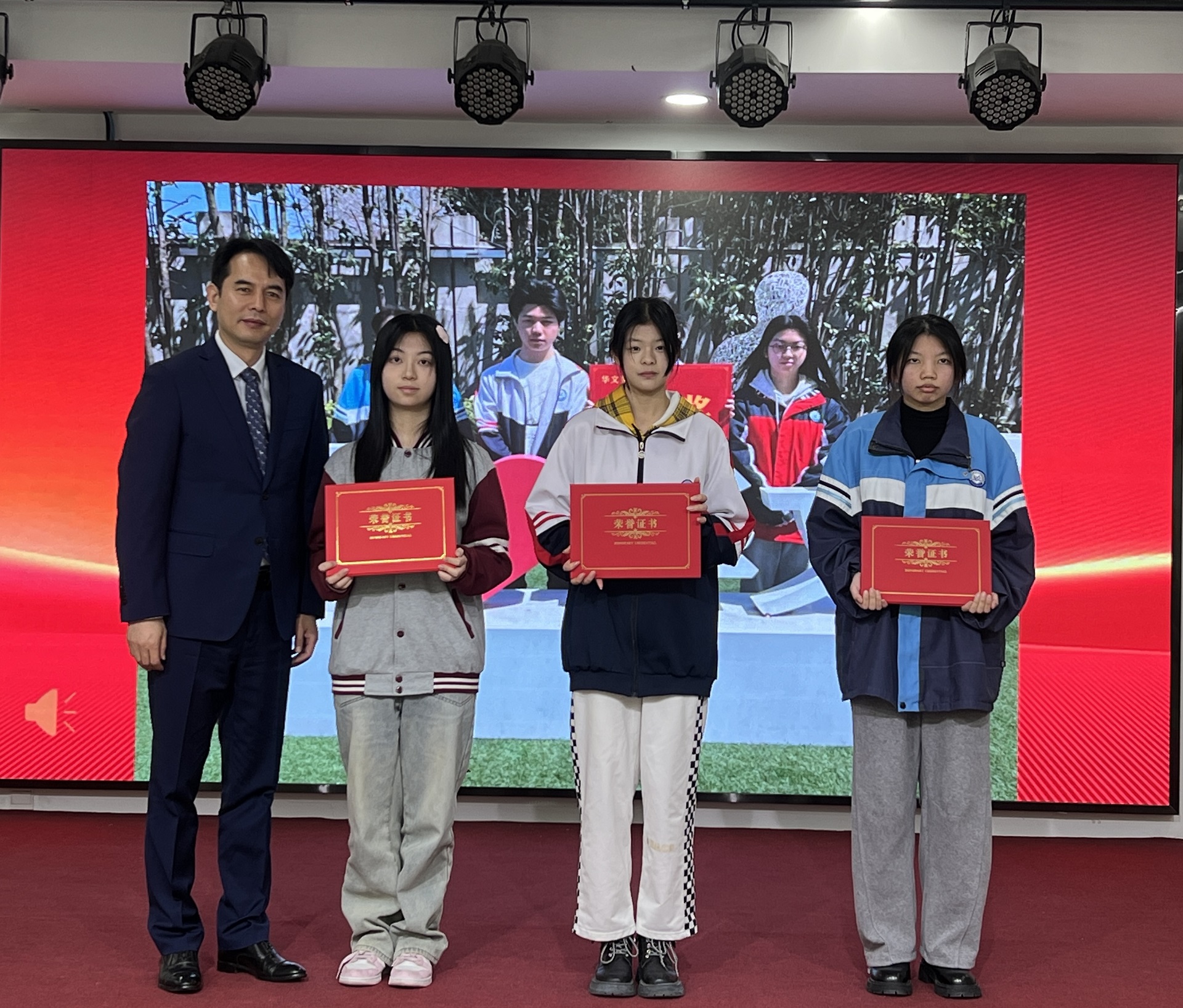 196a8b39785c07bac07bed32f0d01f4