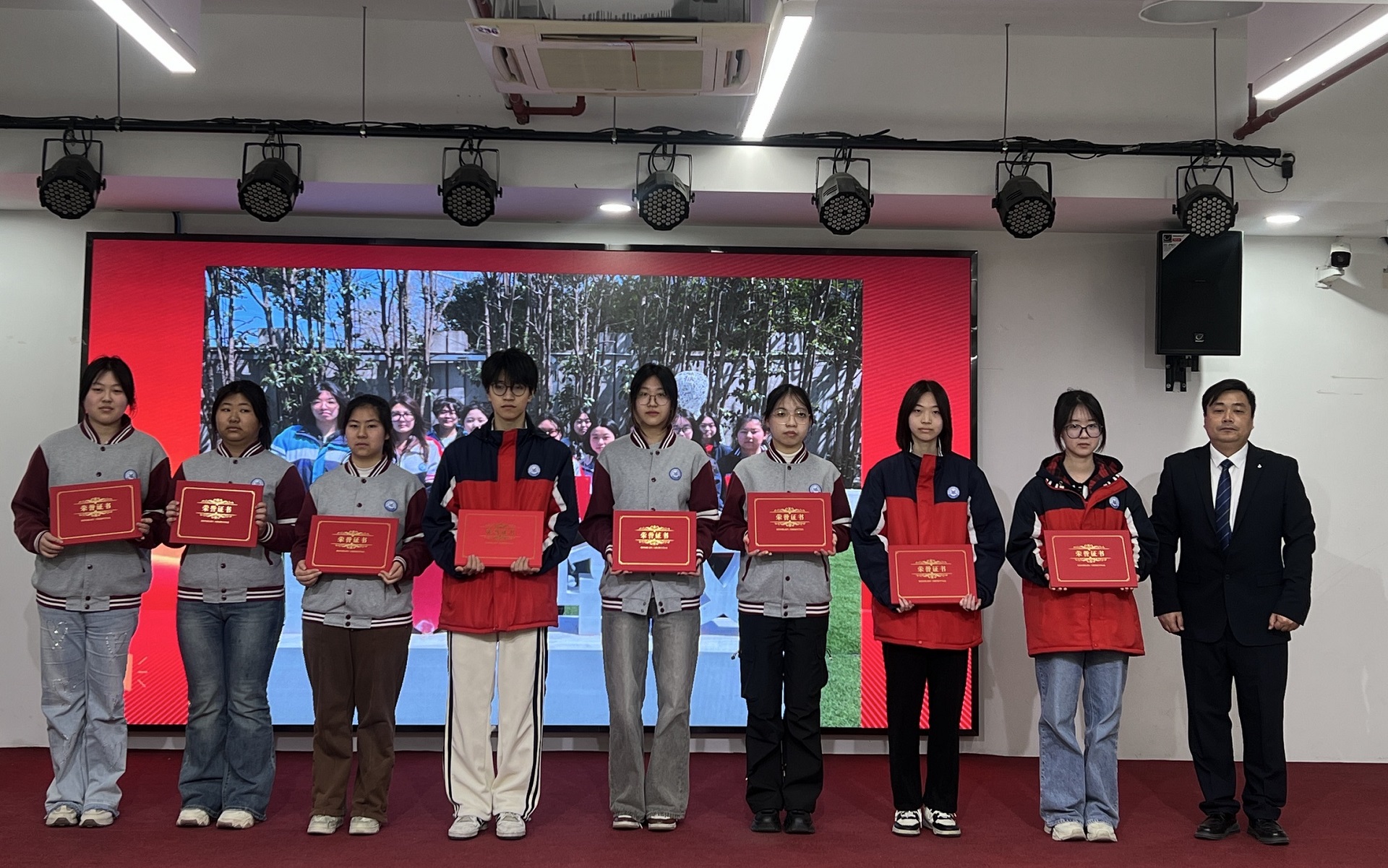 5e49a2a2e862c906121c9e30de5023e